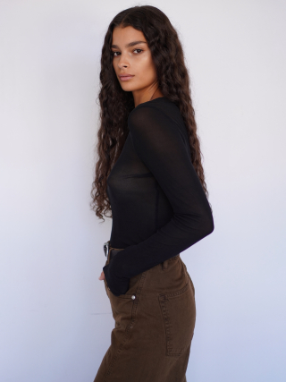 Dania M