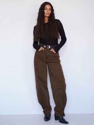 Dania M