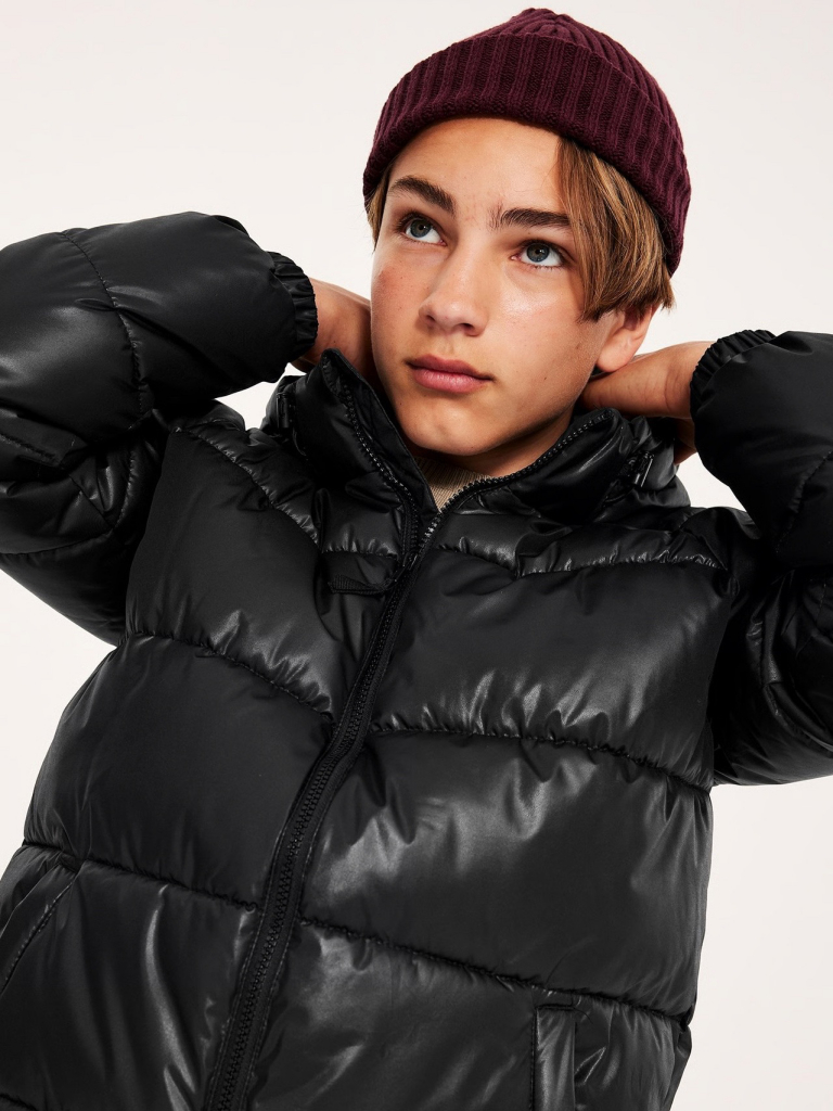 Leon B