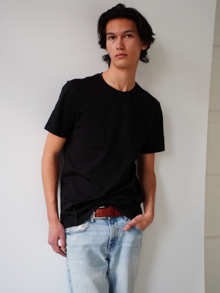 Elias W