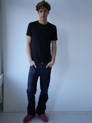 Aron E