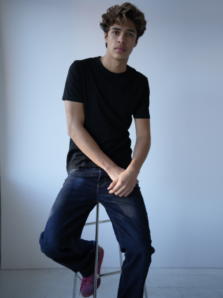 Aron E